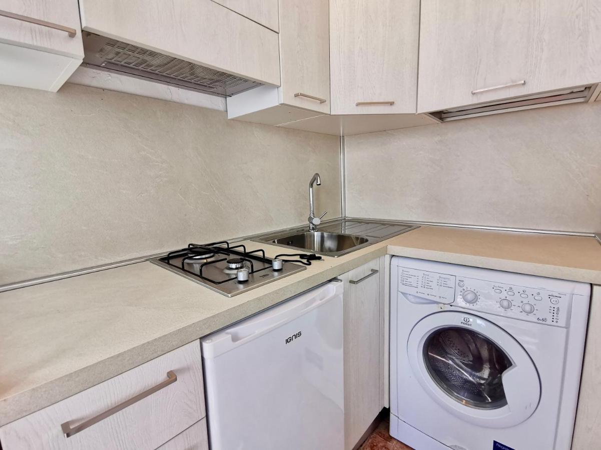 Beachfront House Geremeas Sardegna Apartment Екстериор снимка